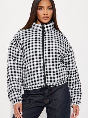 New Check Plaid Cropped Puffer Jacket - Black & White